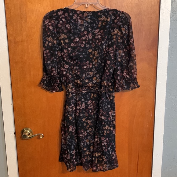Abercrombie Floral Wrap Dress - Picture 3 of 3